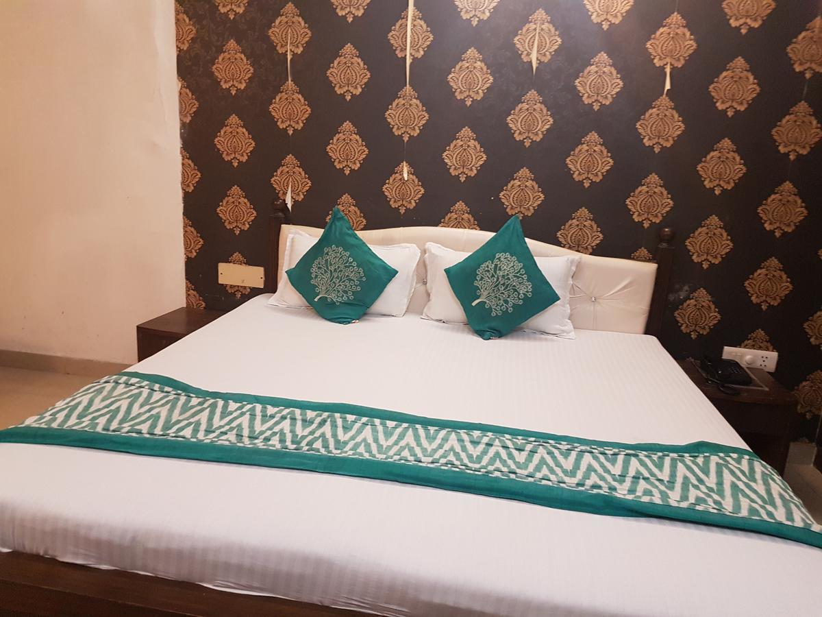 Hotel Haryana Чандігарх Екстер'єр фото