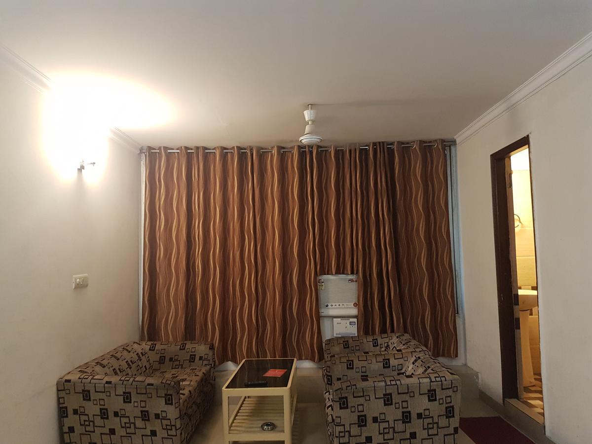 Hotel Haryana Чандігарх Екстер'єр фото